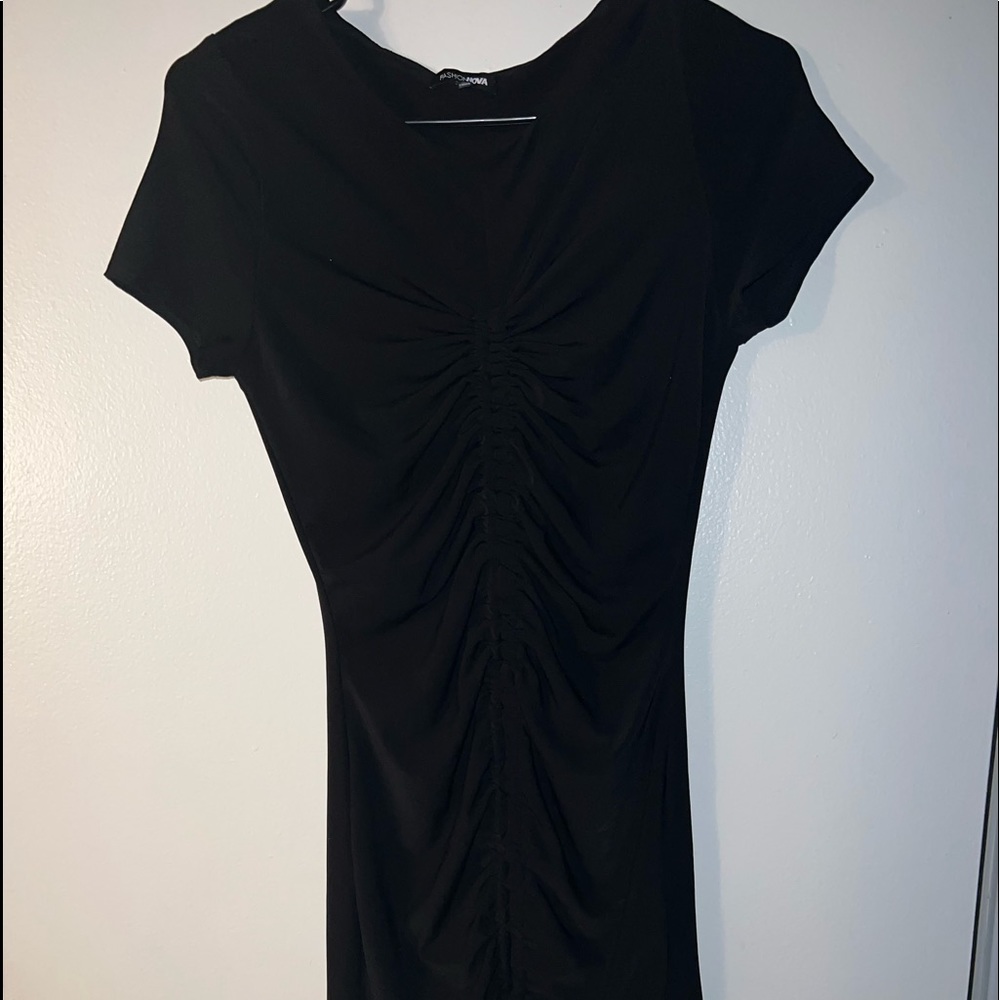 Simple Ruched Mini Dress 🖤 - Picture 4 of 4